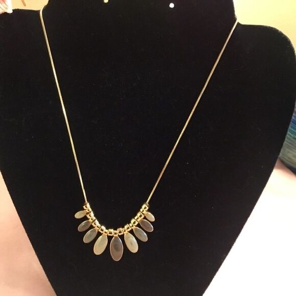 Goldtone Snake Chain with Green Pedals - Picture 1 of 6